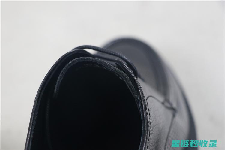 皮鞋防水处理后还能保持原有的光泽吗？ (皮鞋防水处理方法)
